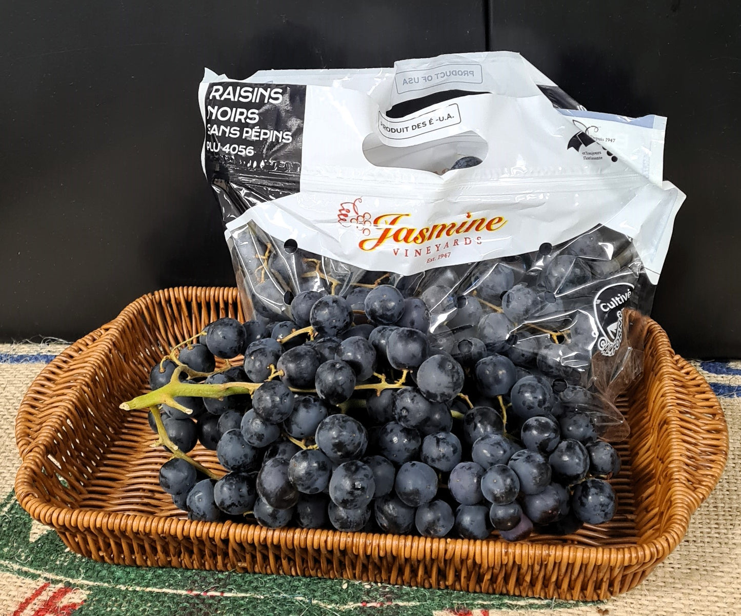 Black Grapes